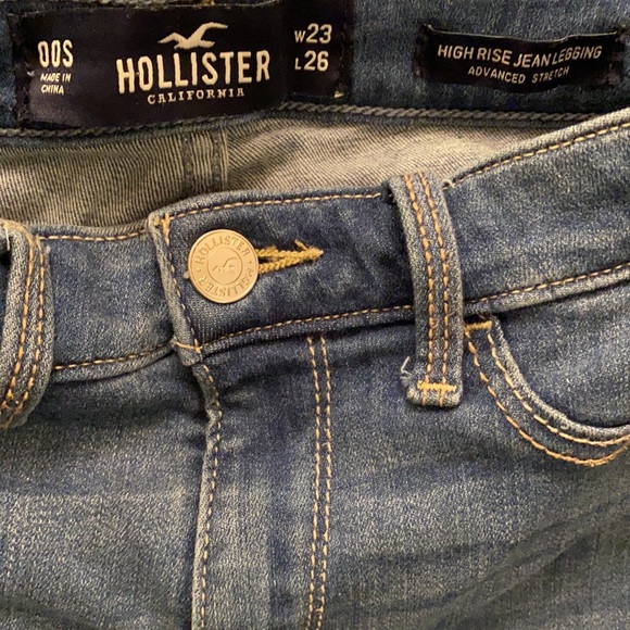 Hollister High Rise Jean Legging. (Size 00S) - Picture 4 of 7